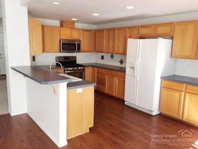 2242 SW 37th St, Redmond, OR 97756 - photo 4