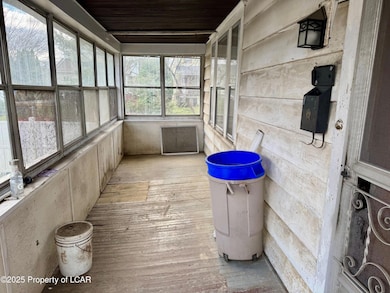 33 Pomona St, Kingston, PA 18704 - photo 3