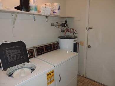 31D Easton Dr unit D, Whiting, NJ 08759 - photo 3