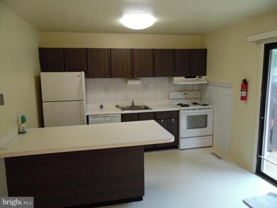 25 Dennison Dr, East Windsor, NJ 08520 - photo 4