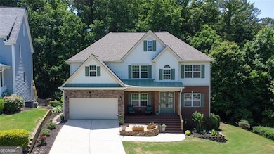 Front view of home in cul de sac