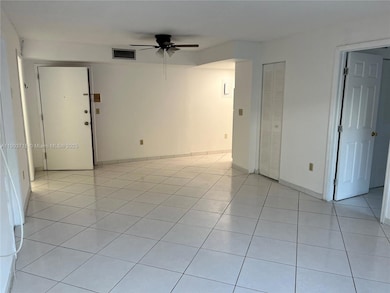 4801 NW 7th St unit 10416, Miami, FL 33126 - photo 6