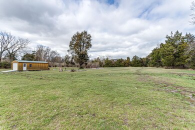 230 Amos Smith Rd, Shelbyville, TN 37160 - photo 5