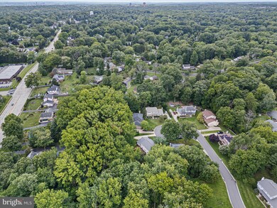 16 Crenshaw Dr, Wilmington, DE 19810 - photo 2