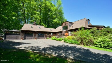 3 Car Garage