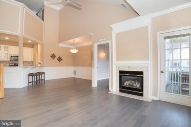 12481 Hayes Ct unit 303, Fairfax, VA 22033 - photo 2