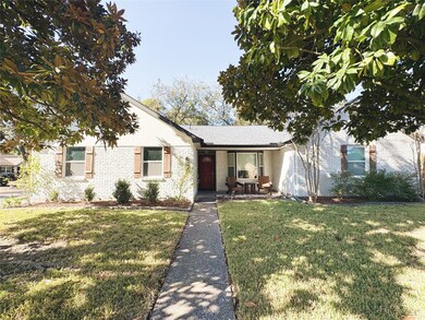 10734 Glenfield Ct, Houston, TX 77096 - photo 2