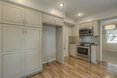 6524 Westgate Cir, Shawnee, KS 66216 - photo 6