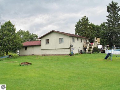 8075 Esmond Rd, Hale, MI 48739 - photo 2