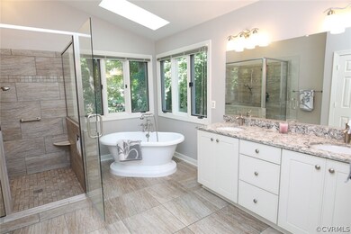 Luxury Master Spa Bath!!