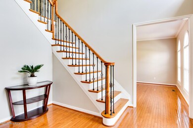 5905 Laurel Ln-4