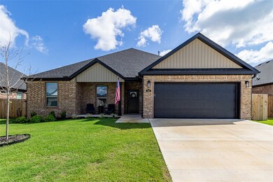 721 Marianne St, Centerton, AR 72712 - photo 2