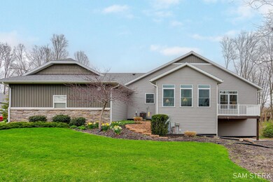2230 Circle Creek Dr SW