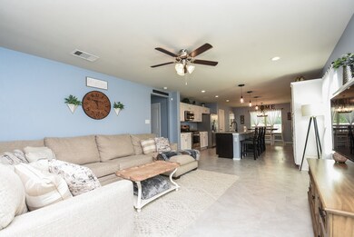 10118 Pine Trace Village Dr, Tomball, TX 77375 - photo 6