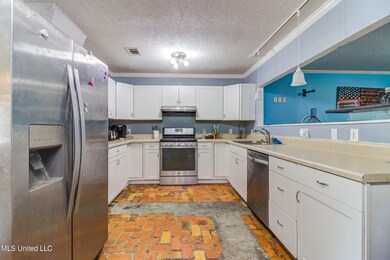 2281 Stelly Dr (8)