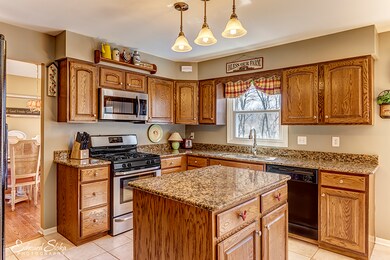 1221 Surrey Ct, Algonquin, IL 60102 - photo 7