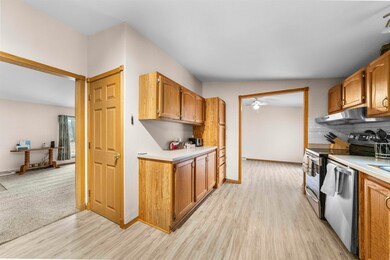 W1459 Hwy 92, Brooklyn, WI 53521 - photo 7