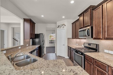 13313 Suntail Ct, La Marque, TX 77568 - photo 7