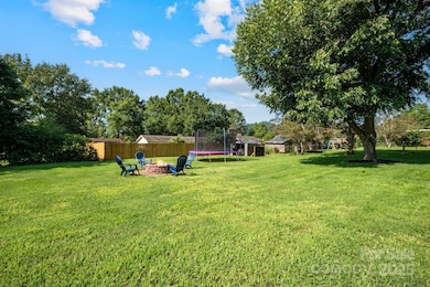 5703 Valley Field Rd, Hickory, NC 28602 - photo 4