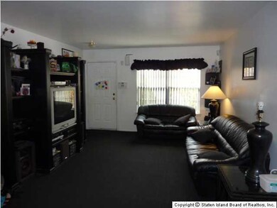 53 Studio Ln, Staten Island, NY 10304 - photo 4