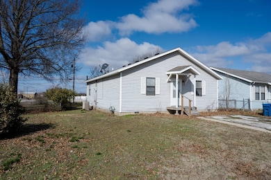 908 Jefferson Ave, Joplin, MO 64801 - photo 2