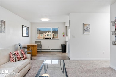 04-Unit 1 Living Room_MAX5788