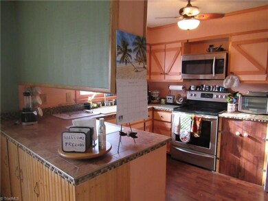 2109 Leona Dr, Greensboro, NC 27406 - photo 6