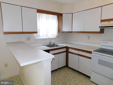 7440 Setting Sun Way, Columbia, MD 21046 - photo 6