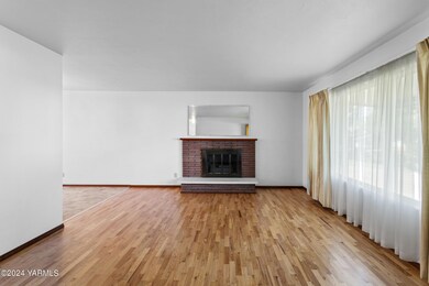 813S36th_07