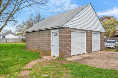 70 Rock Ave, Pawtucket, RI 02861 - photo 4