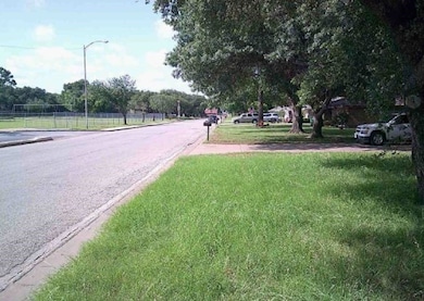 1200 Cliff Dr, Graham, TX 76450 - photo 6