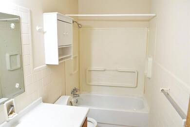 213 S 4th Ave, Beech Grove, IN 46107 - photo 5