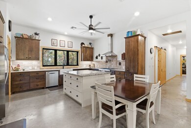 114 Bear Cat Ct, Alvord, TX 76225 - photo 4