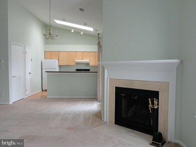 12951C Grays Pointe Rd unit C, Fairfax, VA 22033 - photo 3