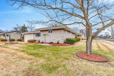 300 Shepherd Ave, Middlesex, NJ 08846 - photo 2