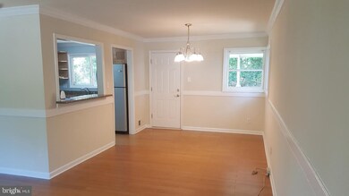 5908 Mustang Dr, Riverdale, MD 20737 - photo 2