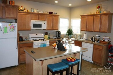unlisted-address, Bend, OR 97701 - photo 3