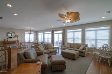 59 E 1st St Ocean Isle Beach-large-007-6