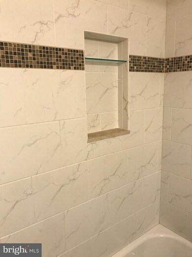 8430 Bay Dr, Pasadena, MD 21122 - photo 6