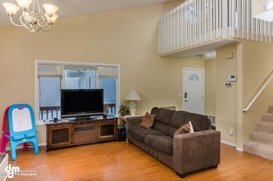 8433 Barnett Drive Anchorage-large-003-L