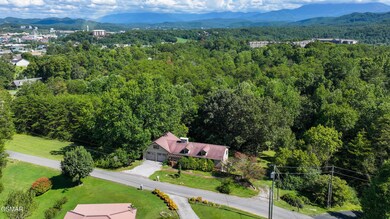 713 Lloyd Huskey Rd, Pigeon Forge, TN 37863 - photo 2