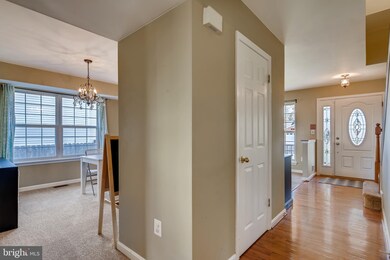 6306 White Cedar Ct, Sykesville, MD 21784 - photo 4