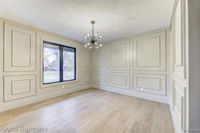 2533 N Vermont Ave, Royal Oak, MI 48073 - photo 5