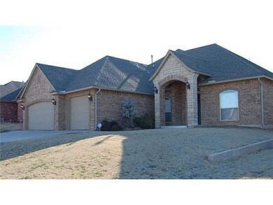 2624 SE 7th St, Moore, OK 73160 - photo 2