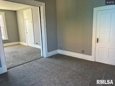 910 W 3rd St unit 912, Davenport, IA 52802 - photo 4