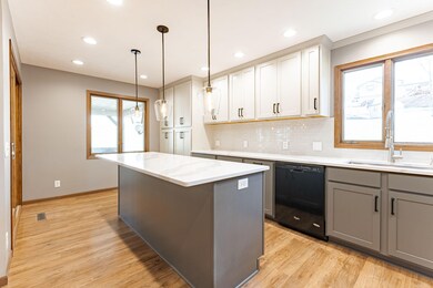 Large counrty kitchen