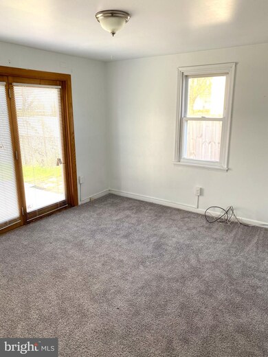 113 Vilone Rd, Wilmington, DE 19805 - photo 5