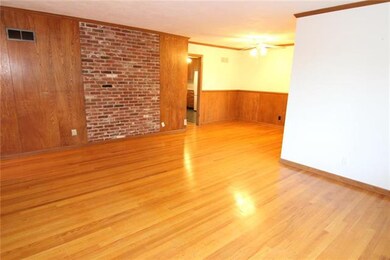 5105 Mansfield Ln, Shawnee, KS 66203 - photo 7