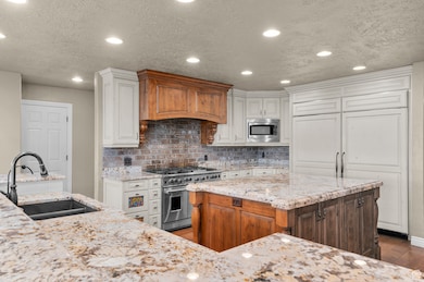 2683 W Carson Ln, West Jordan, UT 84084 - photo 5