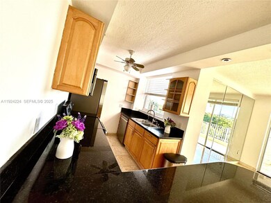 1824 Brickell Ave unit 4C, Miami, FL 33129 - photo 7